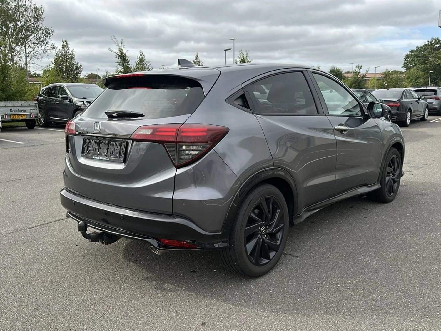 Honda Hr-v 1.5 Бензин, снимка 2 - Автомобили и джипове - 56113498