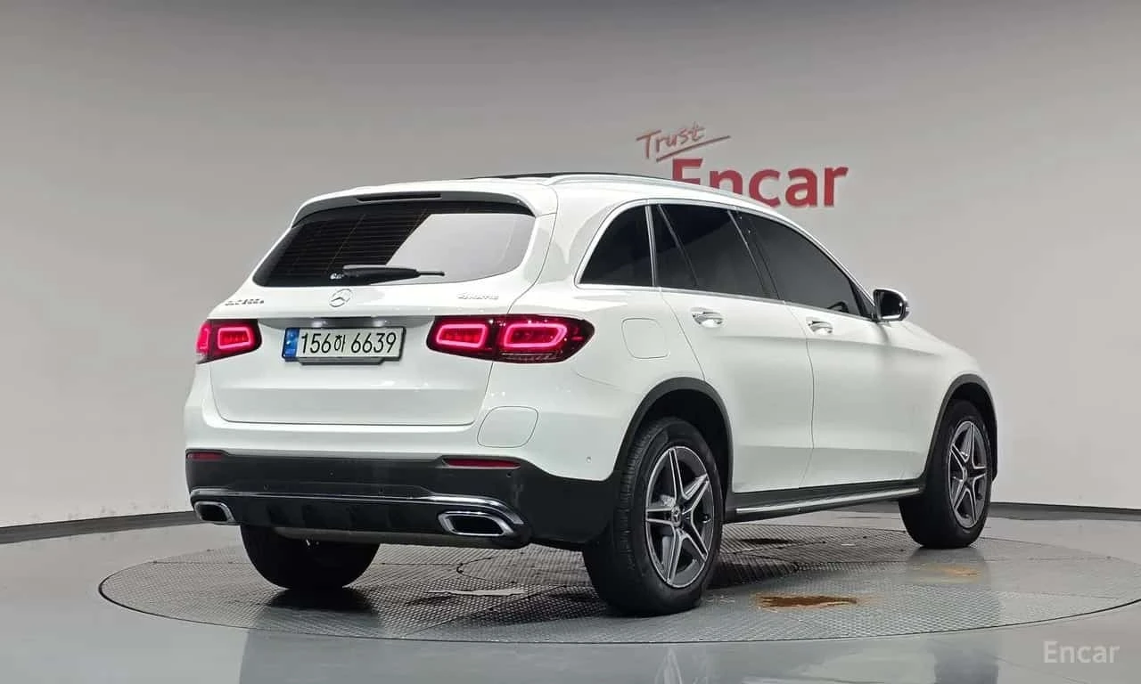 Mercedes-Benz GLC 300 | ПАНО| ОБДУХВАНЕ| 360САМ| HUD| 2 КЛЮЧА| , снимка 2 - Автомобили и джипове - 56169030