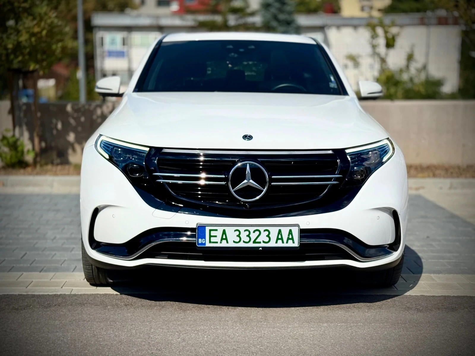 Mercedes-Benz EQC 400 AMG 4MOTION, снимка 2 - Автомобили и джипове - 56256801