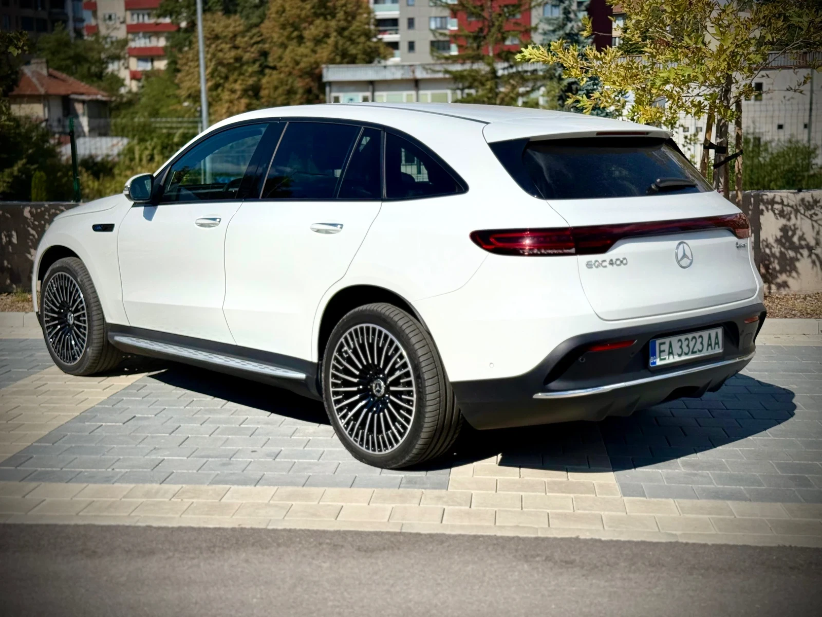 Mercedes-Benz EQC 400 AMG 4MOTION, снимка 5 - Автомобили и джипове - 56256801