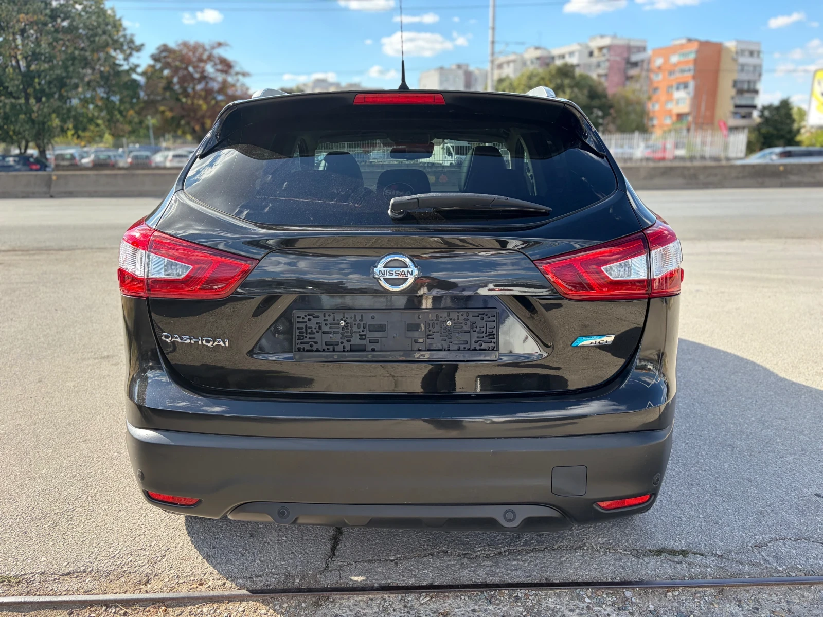 Nissan Qashqai, снимка 6 - Автомобили и джипове - 56289134