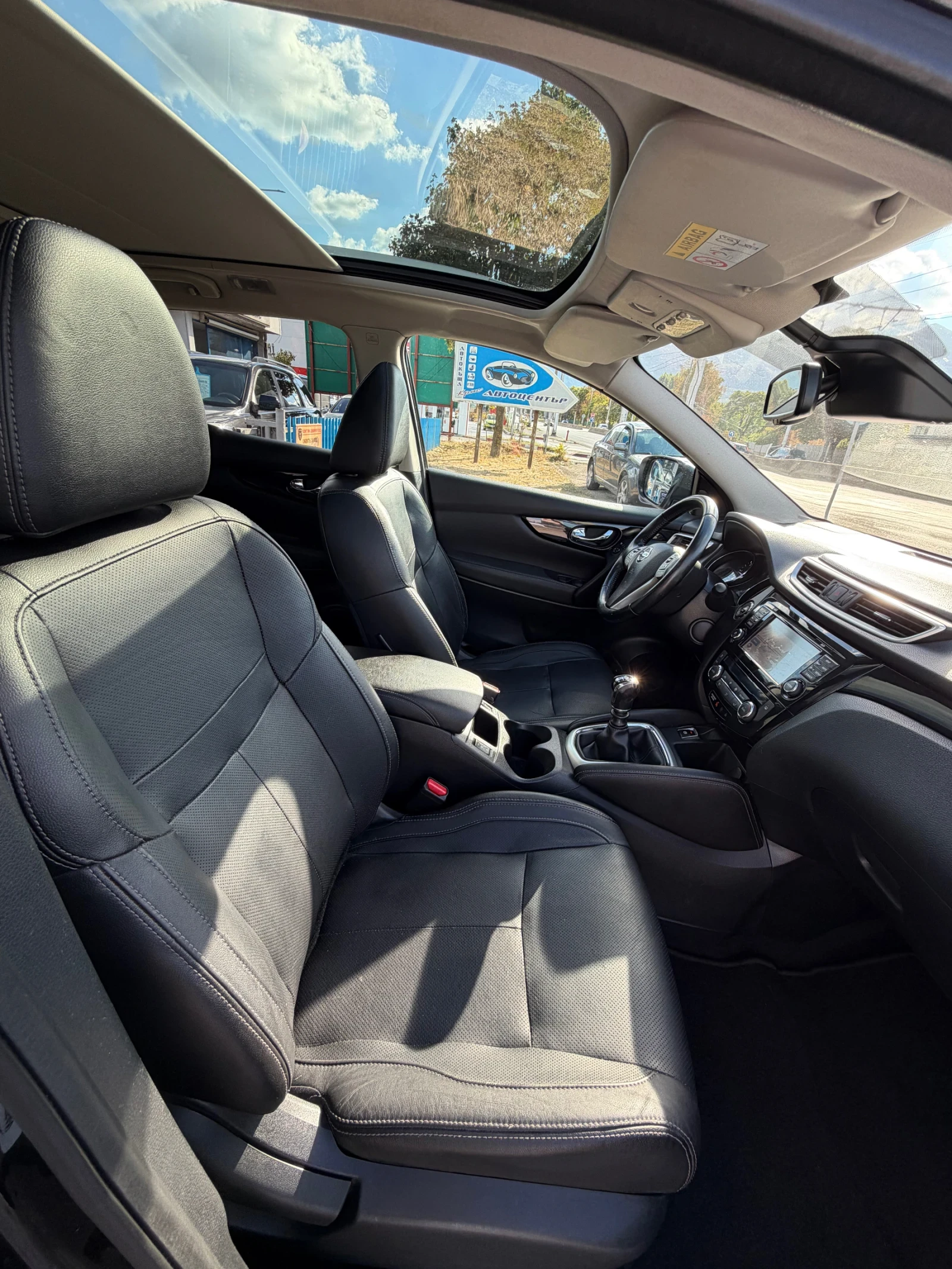 Nissan Qashqai, снимка 13 - Автомобили и джипове - 56289134