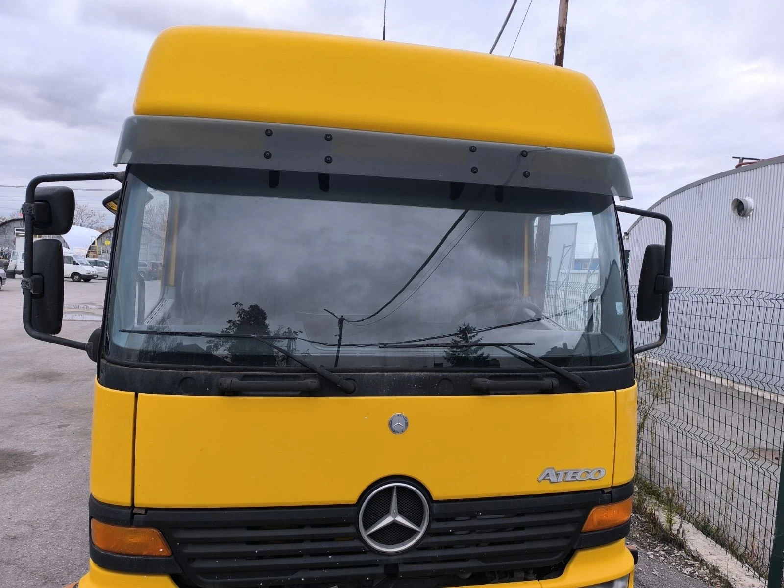 Mercedes-Benz Atego 817