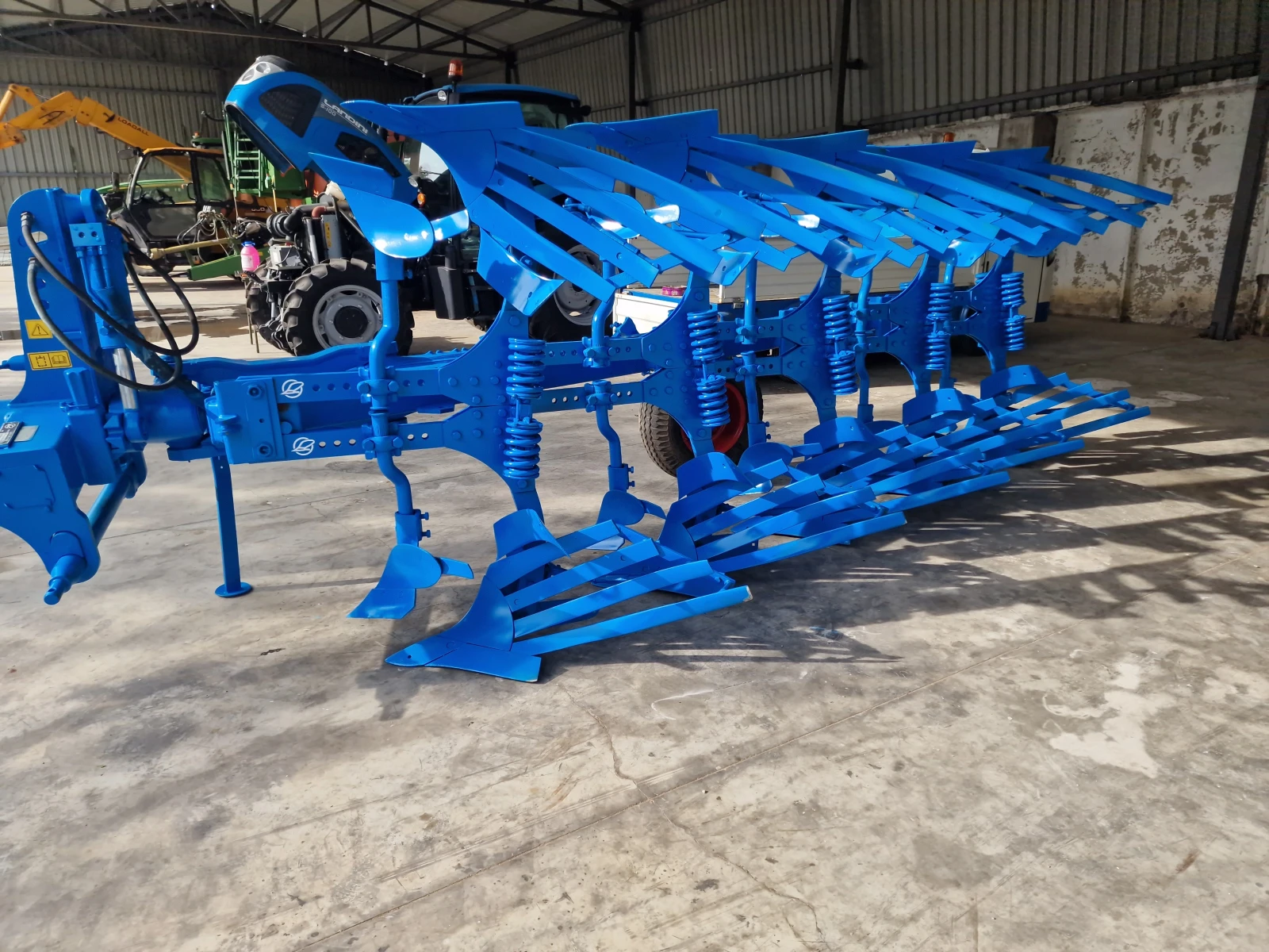 Плуг Lemken 5 с пружинна защита, снимка 4 - Селскостопанска техника - 54614339
