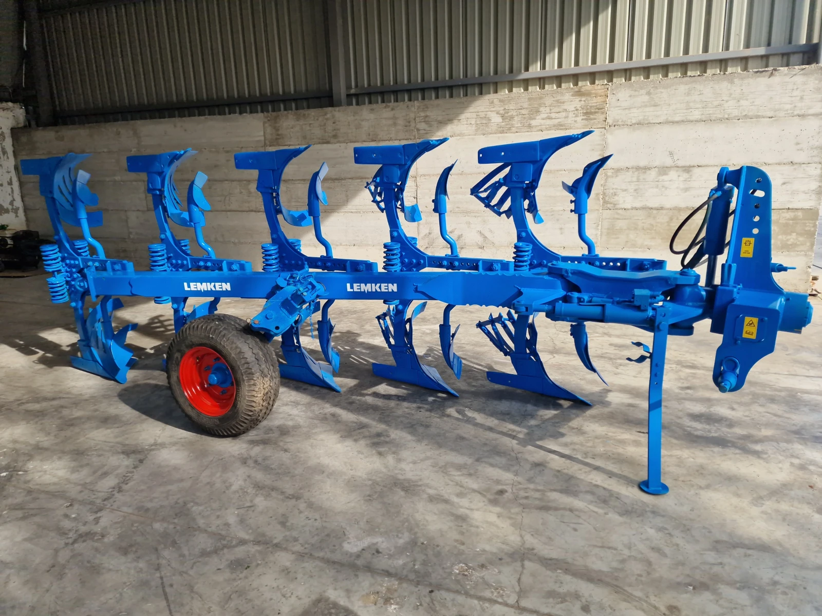 Плуг Lemken 5 с пружинна защита