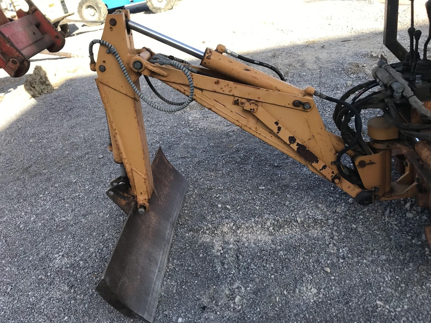      CASE-DAVIS TF700 | Mobile.bg   12