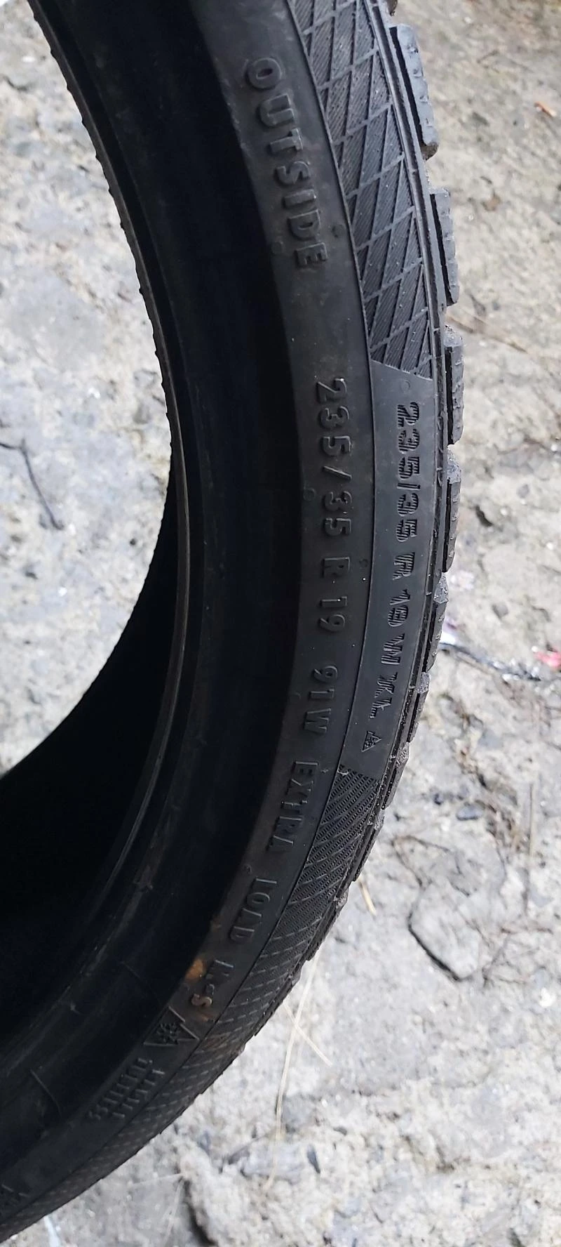 Гуми Зимни 235/35R19, снимка 7 - Гуми и джанти - 31787941