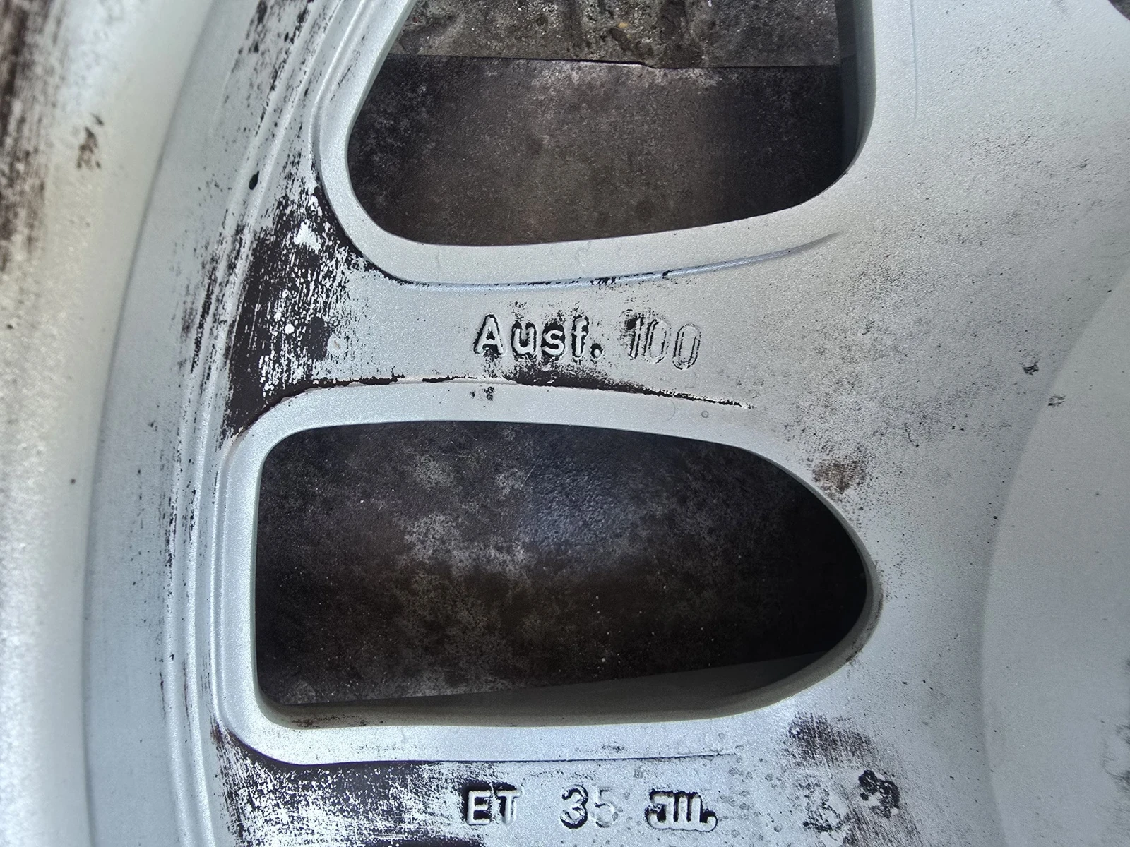 Гуми с джанти Pirelli 205/55R16, снимка 7 - Гуми и джанти - 55342263