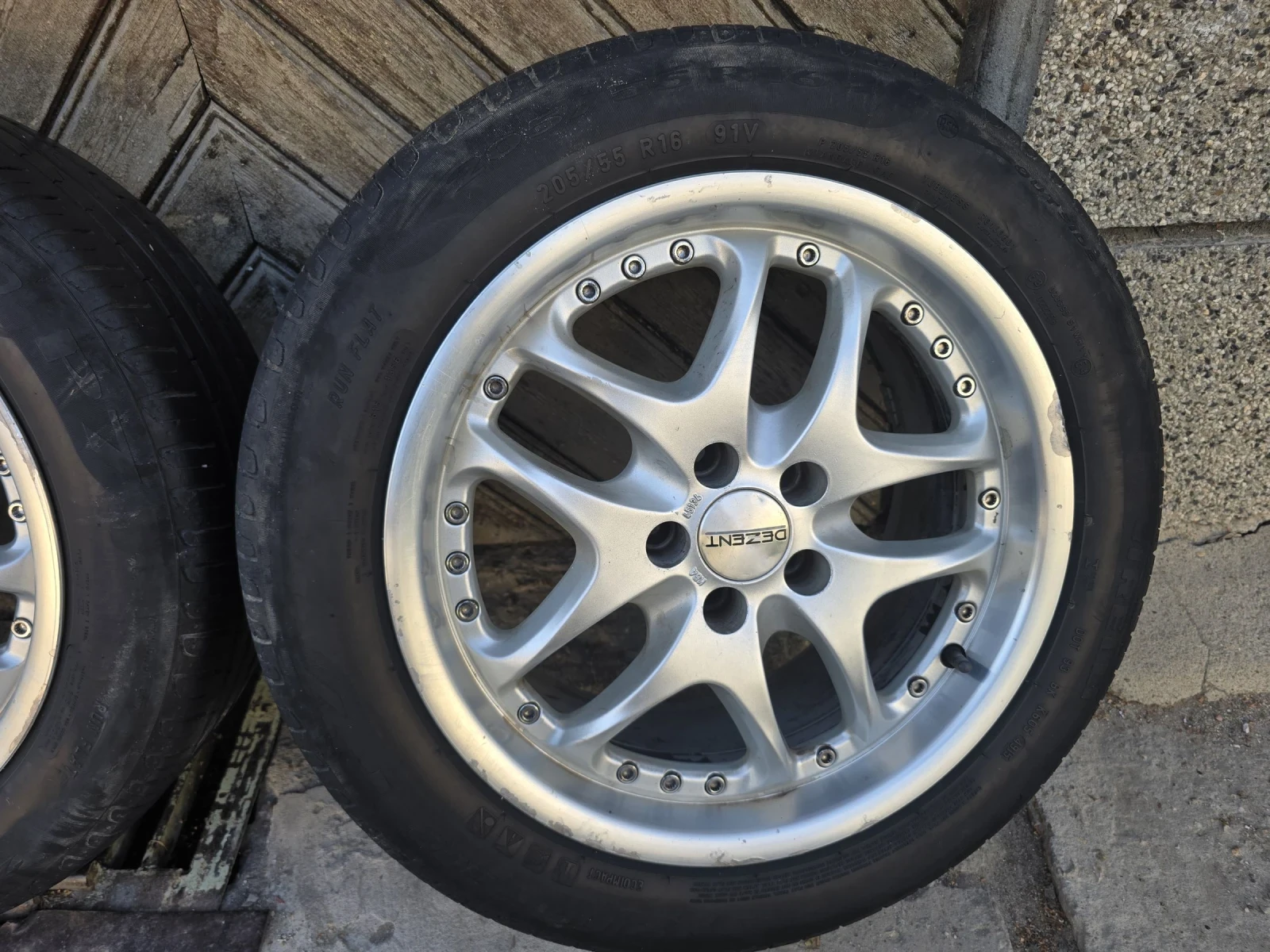 Гуми с джанти Pirelli 205/55R16, снимка 5 - Гуми и джанти - 55342263