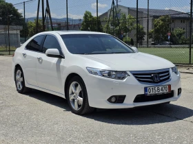 Honda Accord 2.4i Distronic+ Line Asist* Пълна история в ХОНДА, снимка 3