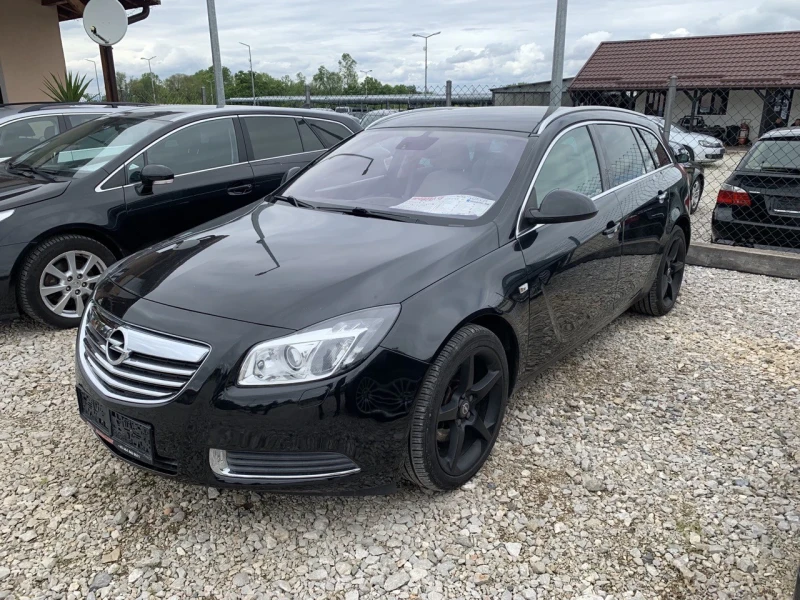 Opel Insignia Sport tourer, снимка 3 - Автомобили и джипове - 49381600