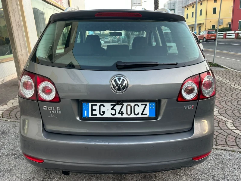 VW Golf Plus 1.6TDi105ксУНИКАТ , снимка 4 - Автомобили и джипове - 48442948