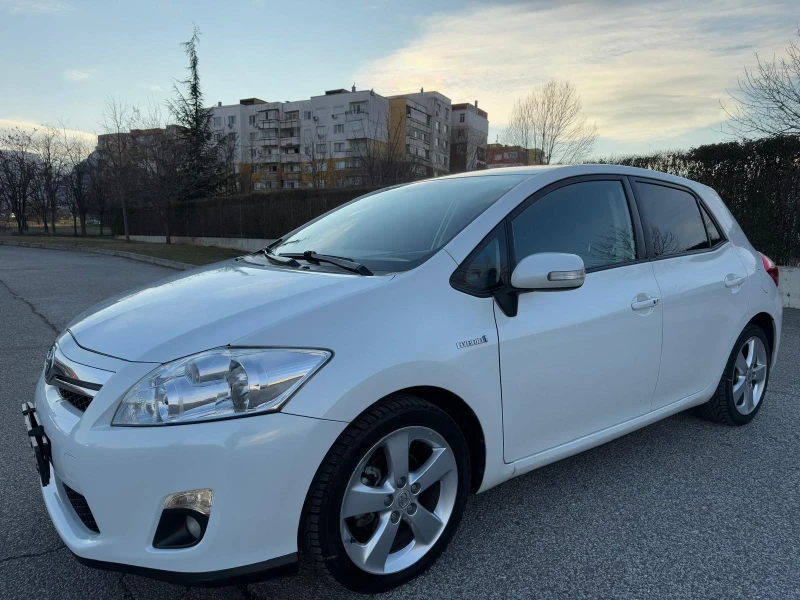 Toyota Auris 1.8 Hybrid, 2012г, автоматик , снимка 3 - Автомобили и джипове - 49064235