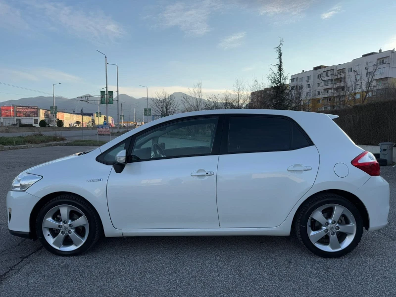 Toyota Auris 1.8 Hybrid, 2012г, автоматик , снимка 2 - Автомобили и джипове - 49064235