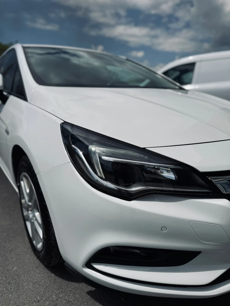 Opel Astra 1.4 Turbo, снимка 3 - Автомобили и джипове - 51917567