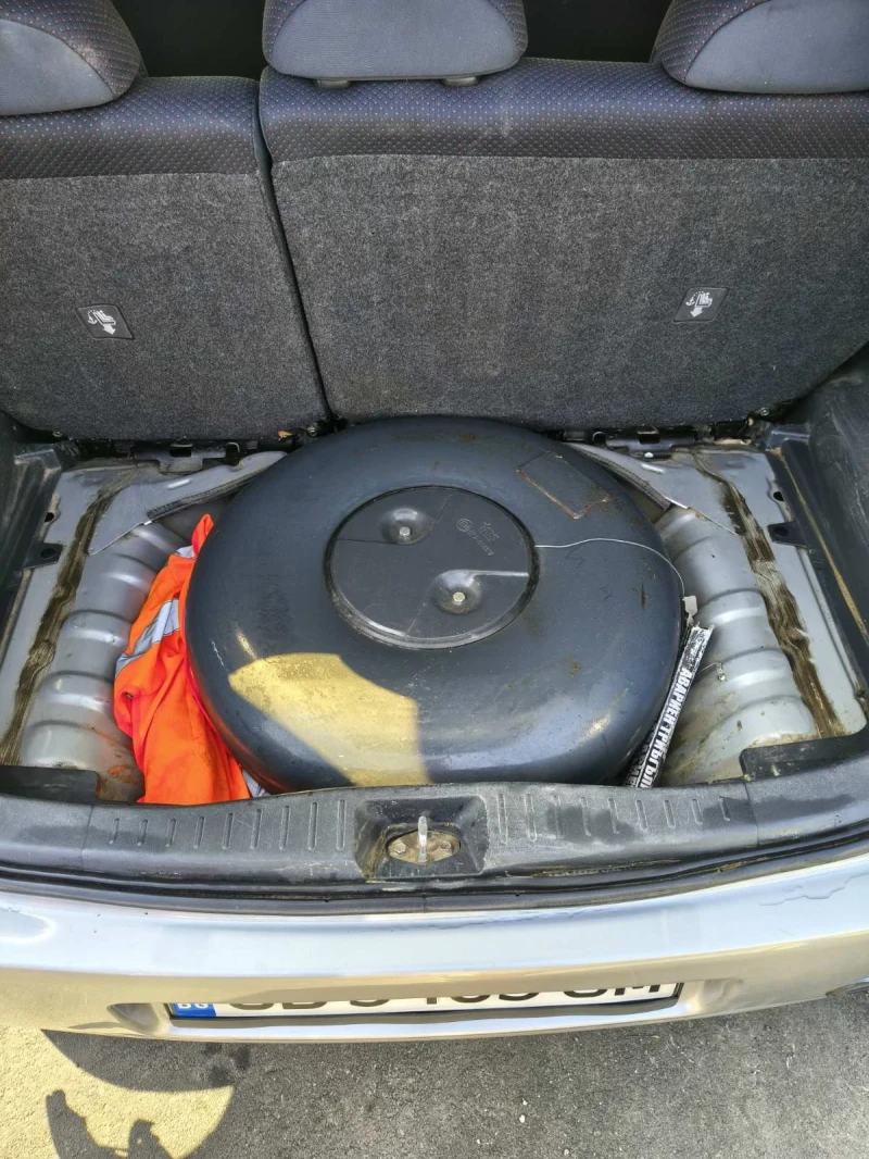 Daihatsu Sirion GAS BENZIN, снимка 8 - Автомобили и джипове - 50979489