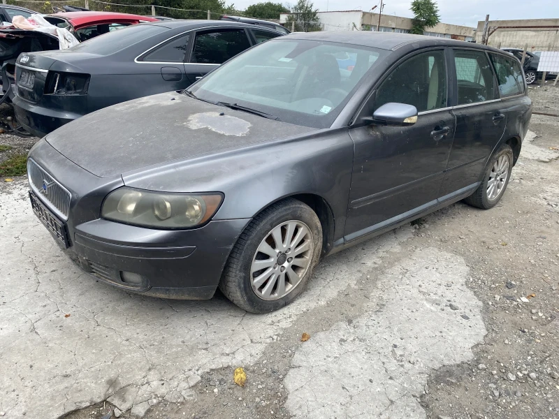 Volvo V50 2.0hdi, снимка 2 - Автомобили и джипове - 51753527