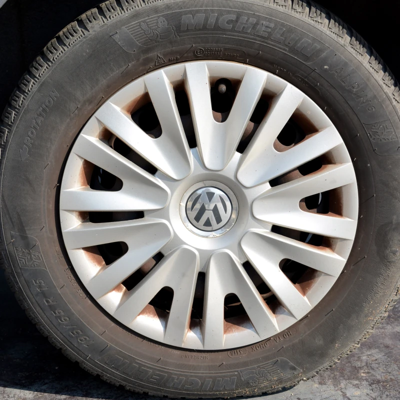 VW Golf 1.6 TDI, снимка 6 - Автомобили и джипове - 52165156