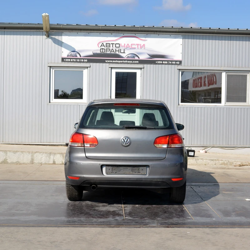 VW Golf 1.6 TDI, снимка 4 - Автомобили и джипове - 52165156