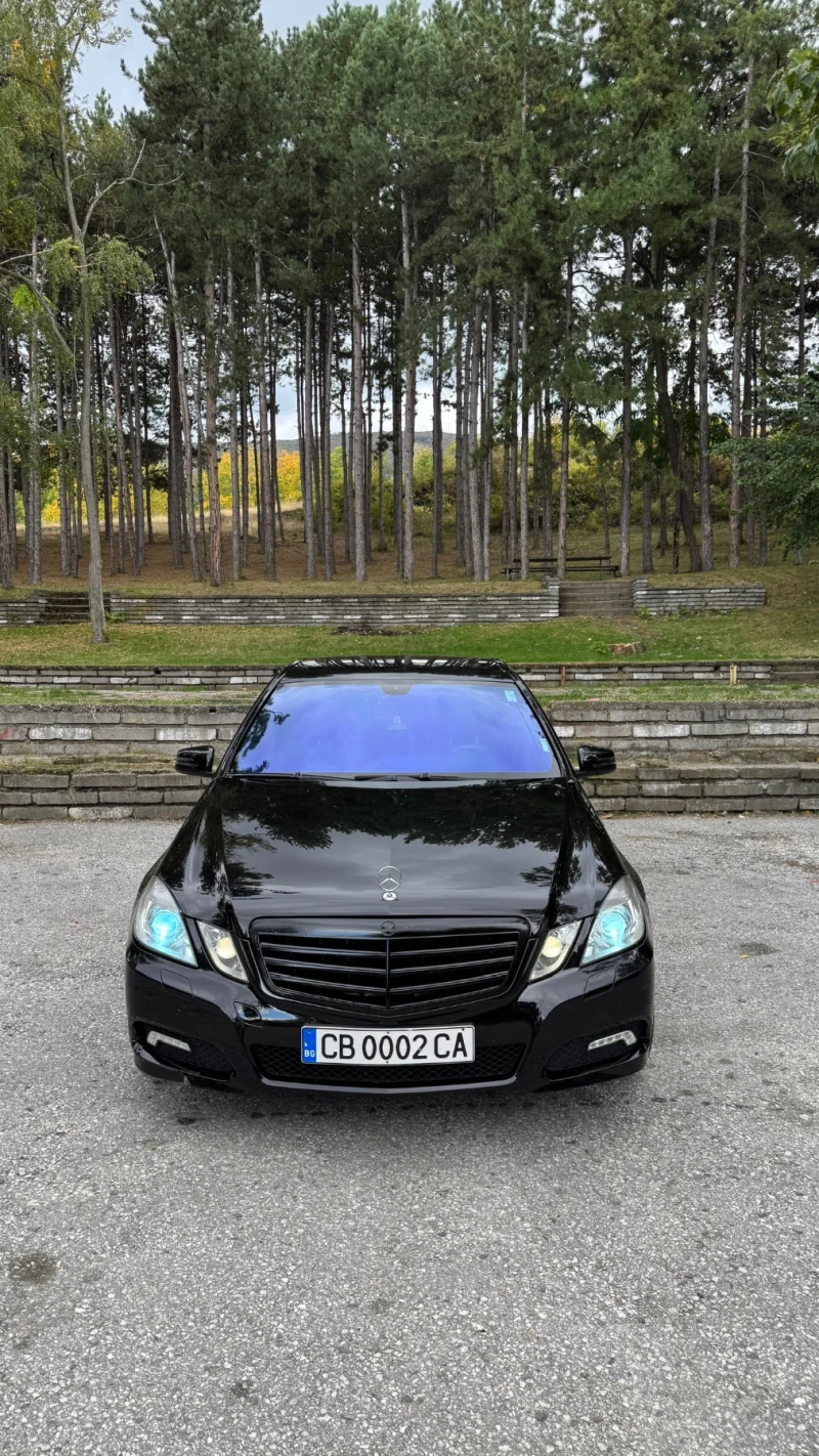 Mercedes-Benz E 220, снимка 2 - Автомобили и джипове - 52423388