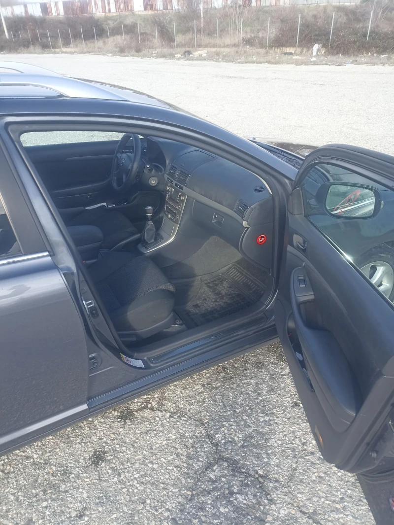 Toyota Avensis, снимка 5 - Автомобили и джипове - 52592362