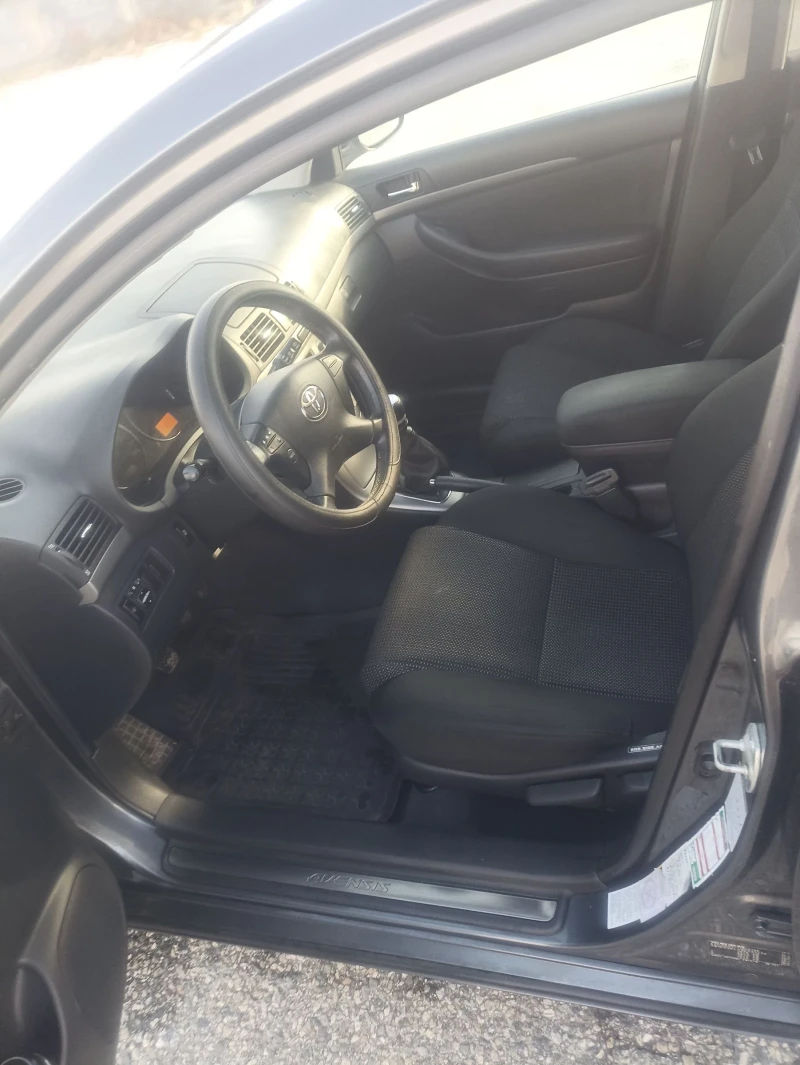 Toyota Avensis, снимка 9 - Автомобили и джипове - 52592362