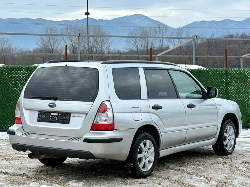 Subaru Forester 2.0i AVTOMAT* FACELIFT, снимка 7 - Автомобили и джипове - 53100723