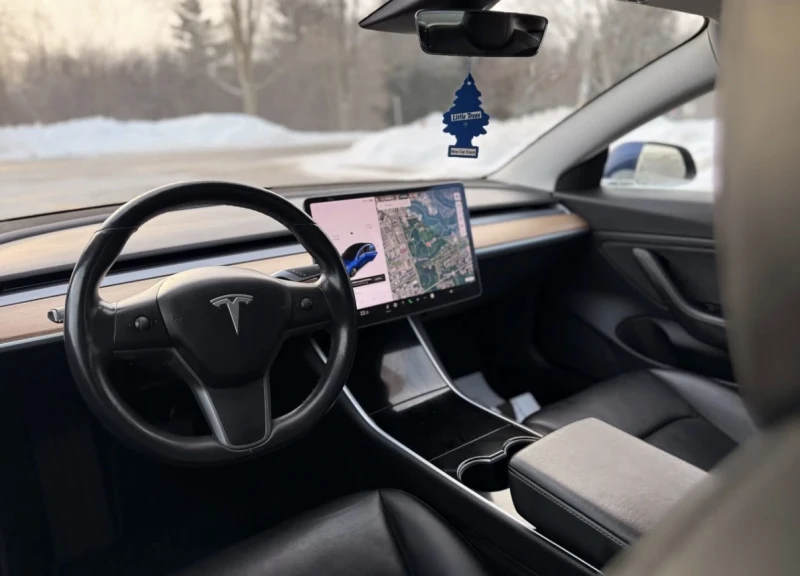 Tesla Model 3 LONG RANGE * * DUAL MOTOR * * AWD * * CARFAX * * , снимка 9 - Автомобили и джипове - 53215369