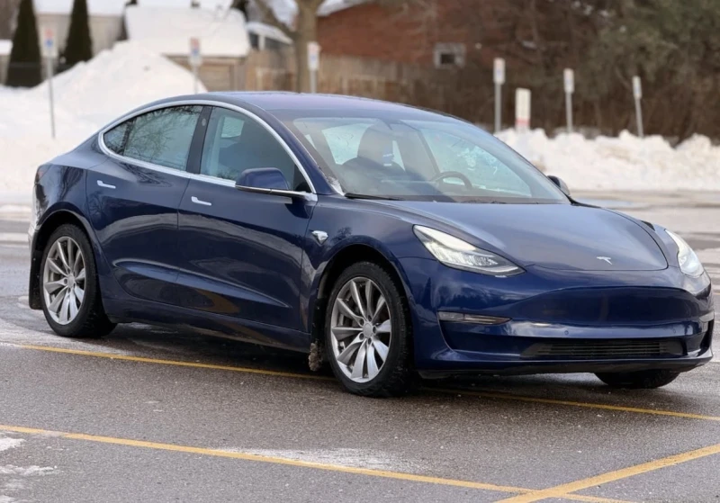 Tesla Model 3 LONG RANGE * * DUAL MOTOR * * AWD * * CARFAX * * , снимка 3 - Автомобили и джипове - 53215369