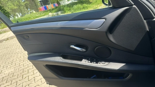 BMW 525 i / Full екстри / Дигитално табло, снимка 13 - Автомобили и джипове - 55331051