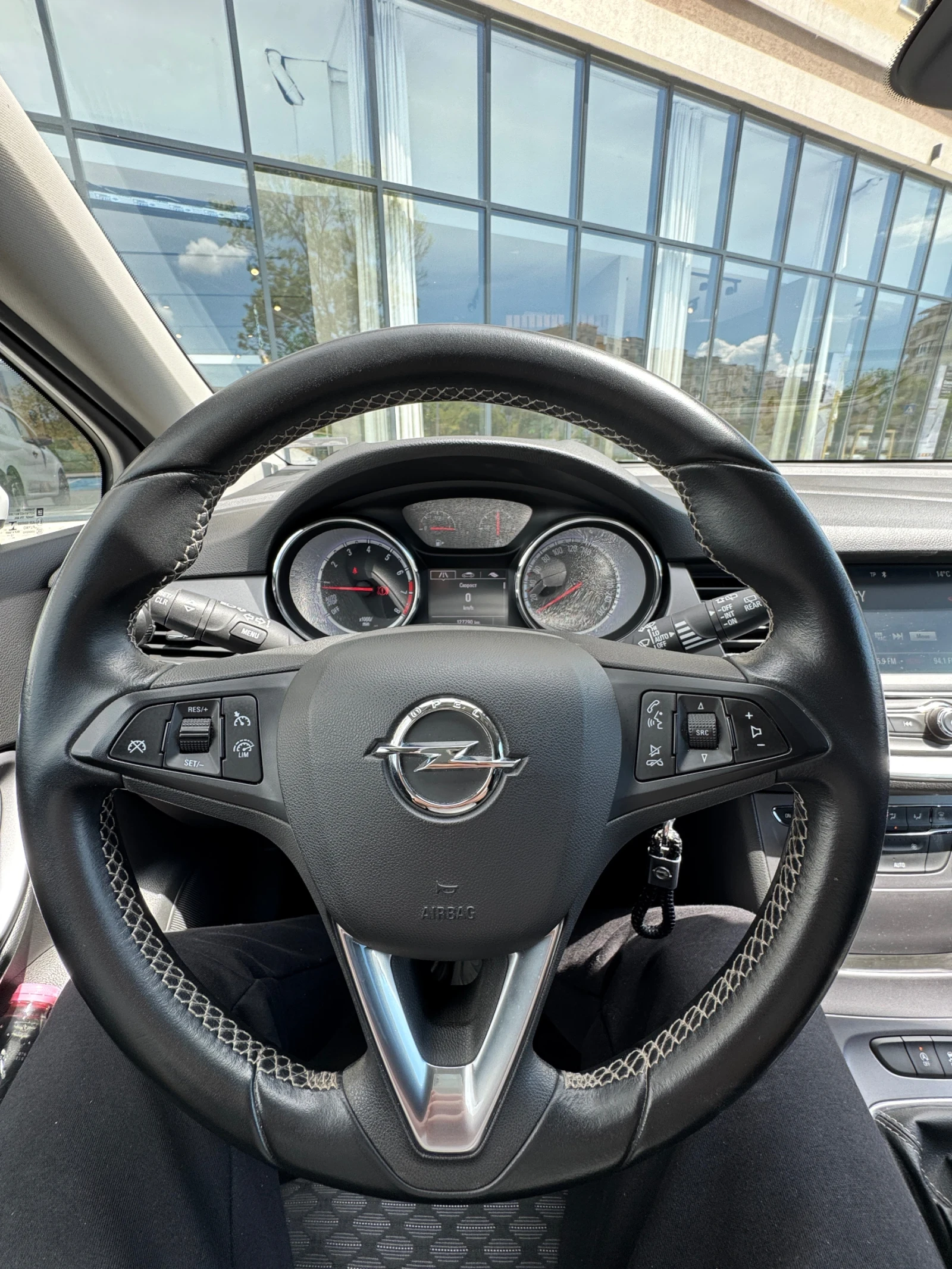 Opel Astra 1.4 Turbo - изображение 7