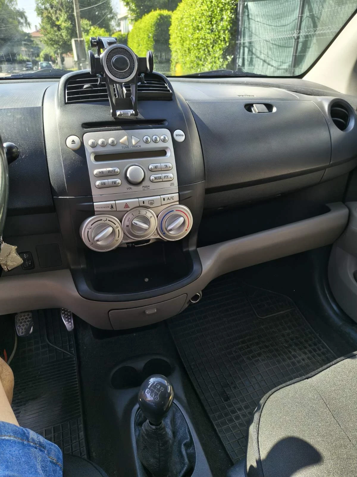 Daihatsu Sirion GAS BENZIN - изображение 6