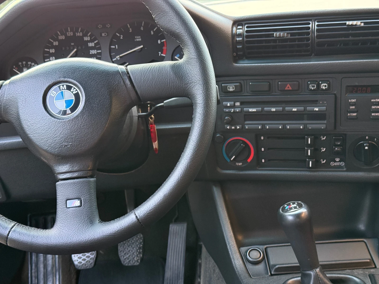 BMW 318  - изображение 6