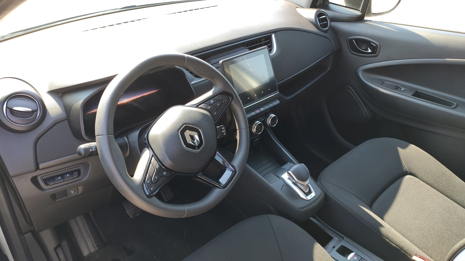 Renault Zoe 2 ZE 52 kWh - изображение 9
