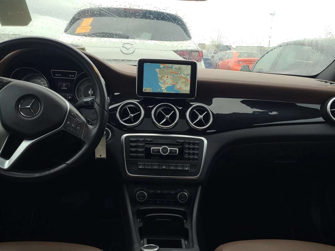Mercedes-Benz CLA 250 4MATIC* AMG-pkg* Подгрев* Пано* Камера* Мъртва зон - изображение 7