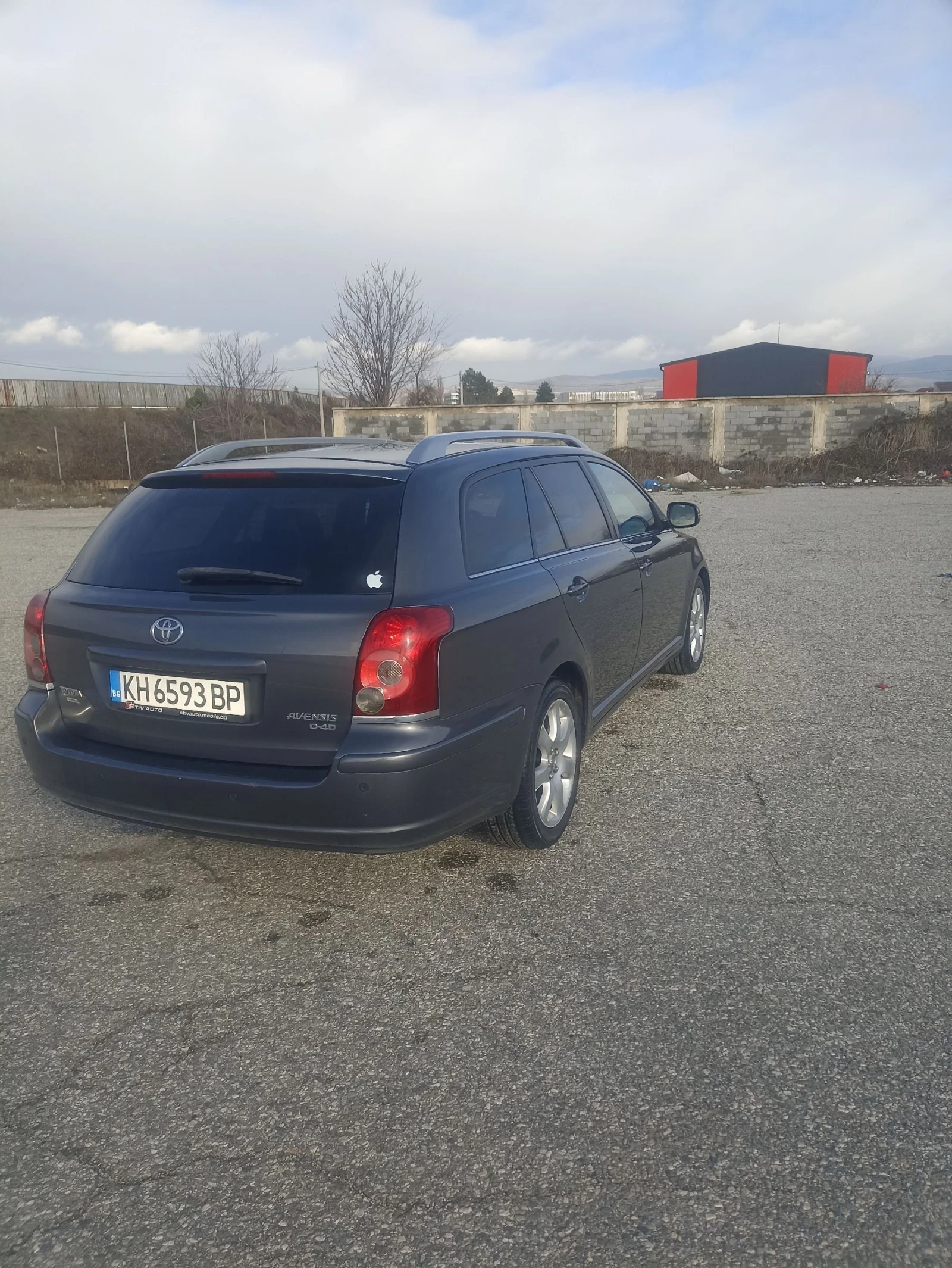 Toyota Avensis  - изображение 4