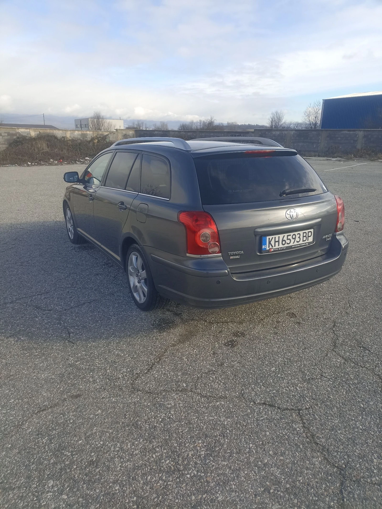 Toyota Avensis  - изображение 3