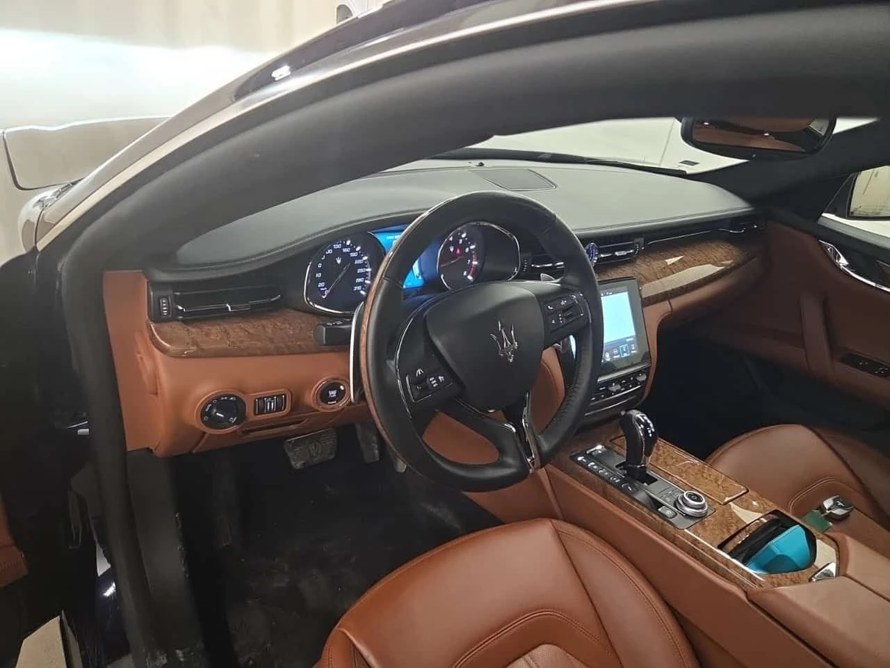 Maserati Quattroporte * S Q4 GRANLUSSO * CARFAX * ЦЕНА ДО БГ, снимка 12 - Автомобили и джипове - 54367944