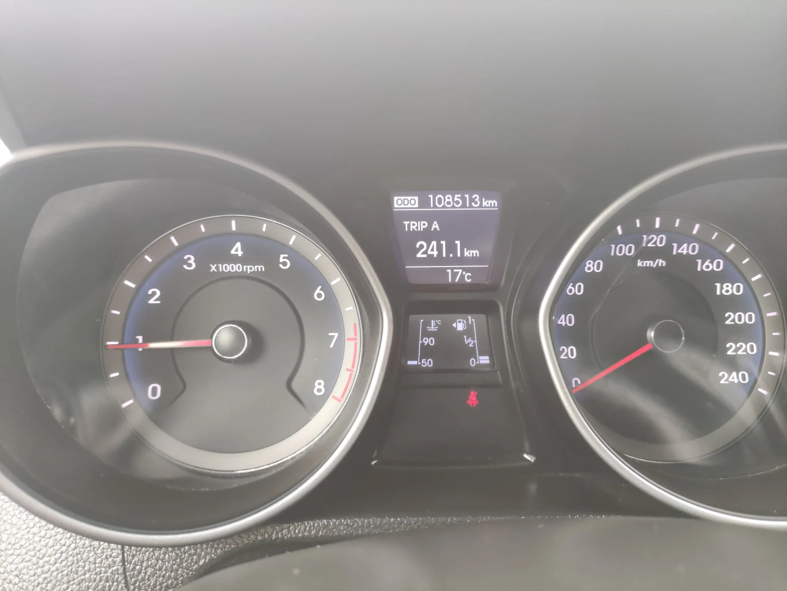 Hyundai I30 1.4 като нов 6ск . 108000км, снимка 10 - Автомобили и джипове - 54480978