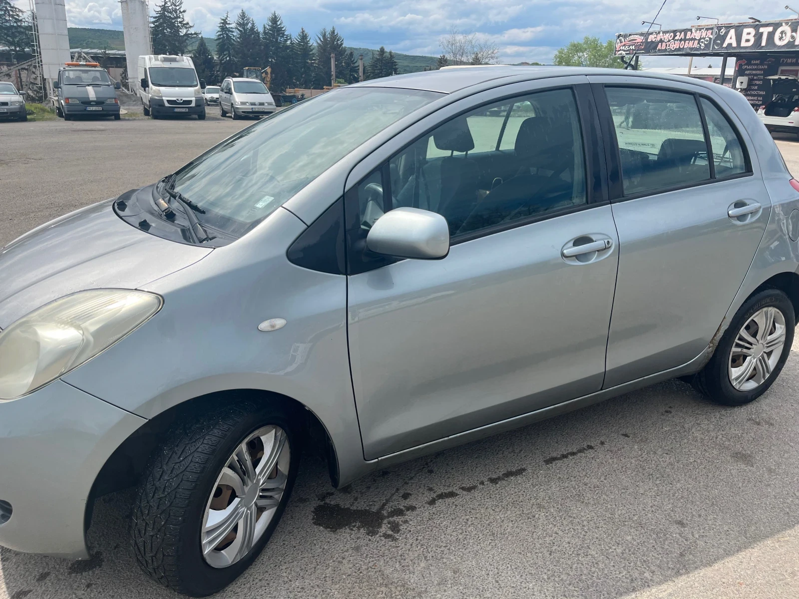 Toyota Yaris, снимка 4 - Автомобили и джипове - 54718540