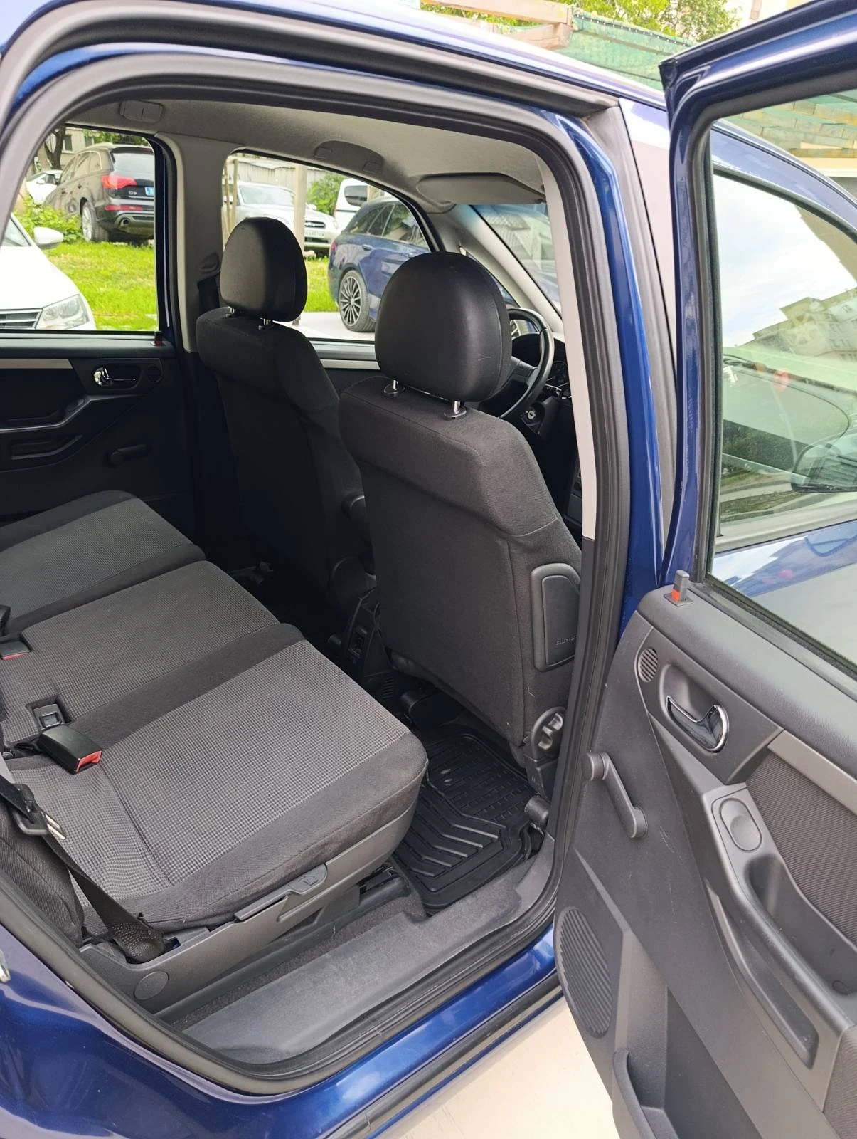 Opel Meriva 1.7cdti, снимка 8 - Автомобили и джипове - 55015200
