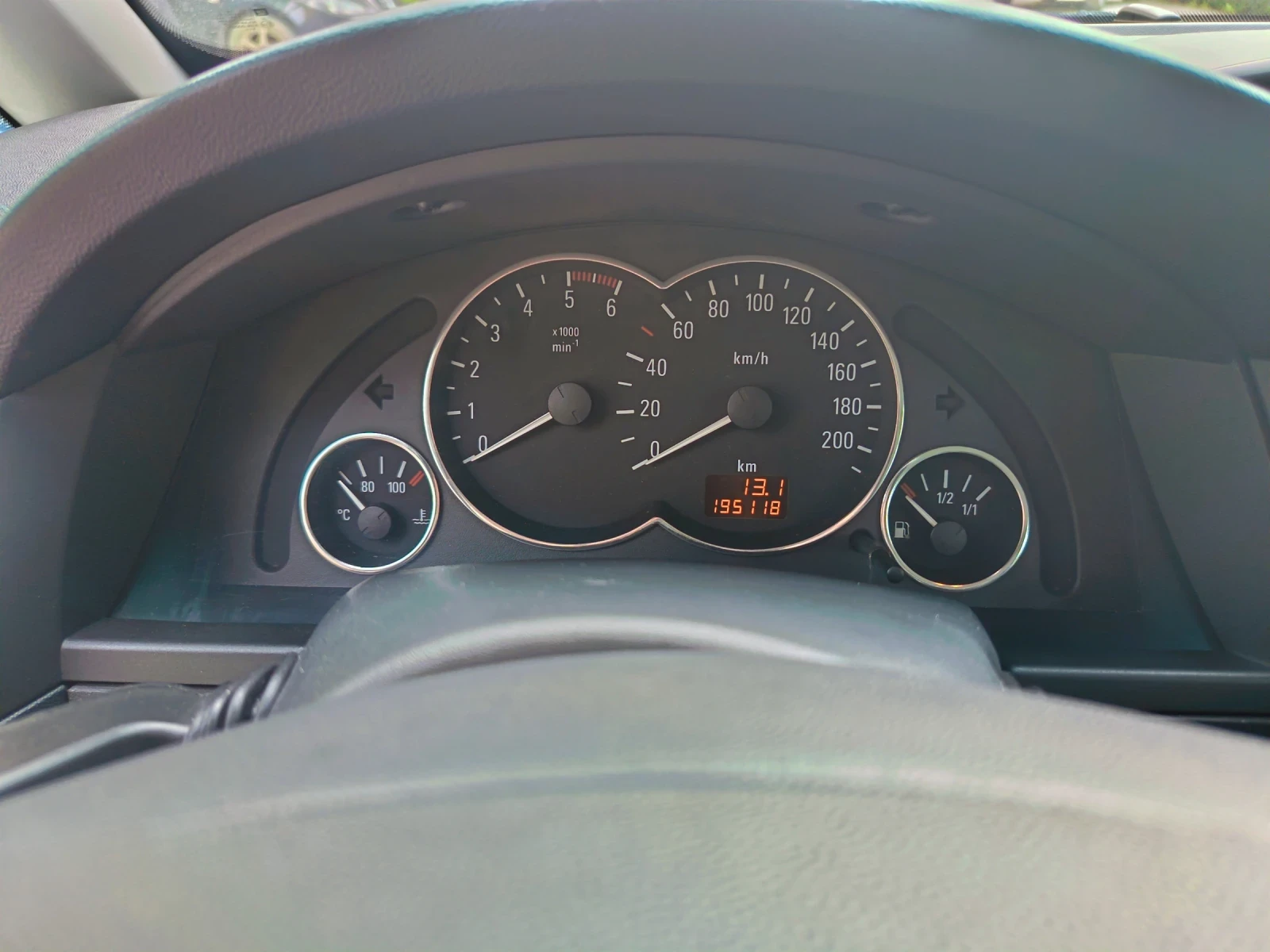 Opel Meriva 1.7cdti, снимка 13 - Автомобили и джипове - 55015200