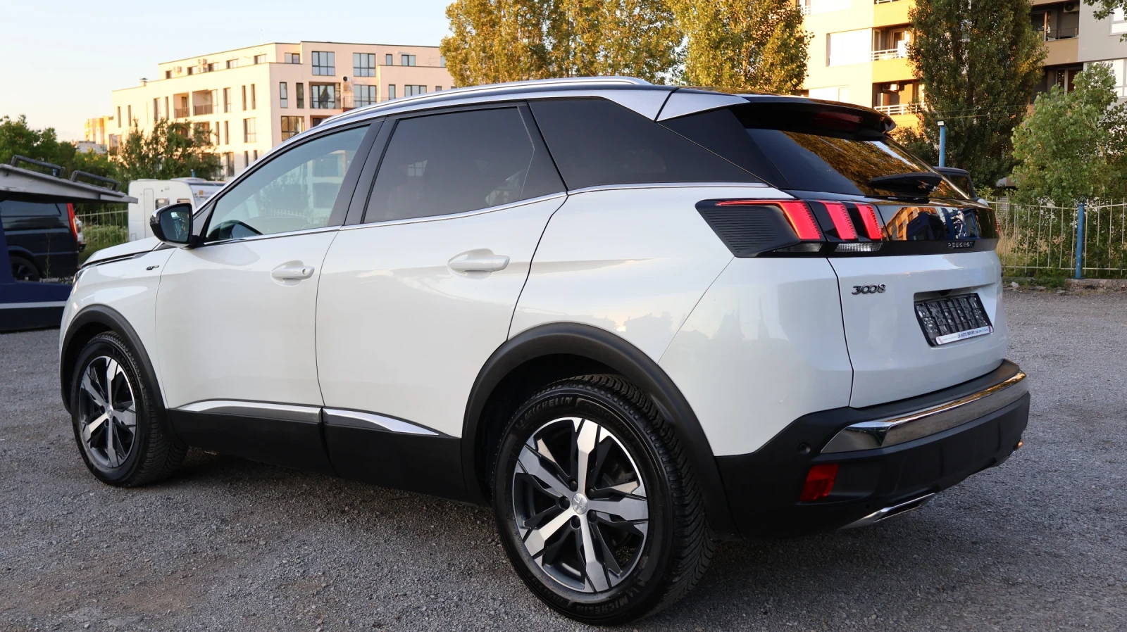 Peugeot 3008 GT- line 2.0HDI 181КС. EAT8 Keyless Distronic, снимка 6 - Автомобили и джипове - 55236734