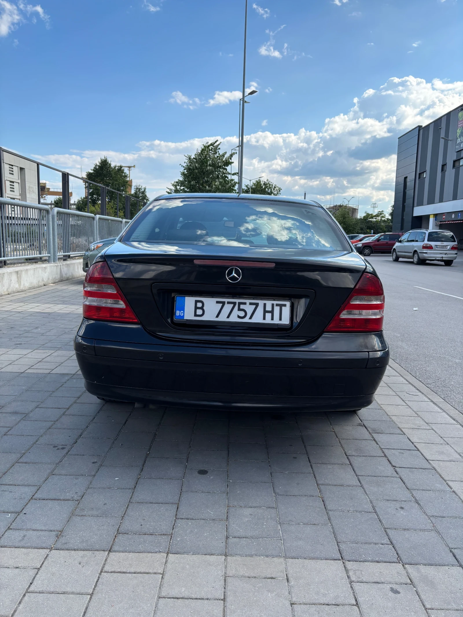 Mercedes-Benz C 200, снимка 7 - Автомобили и джипове - 55283422