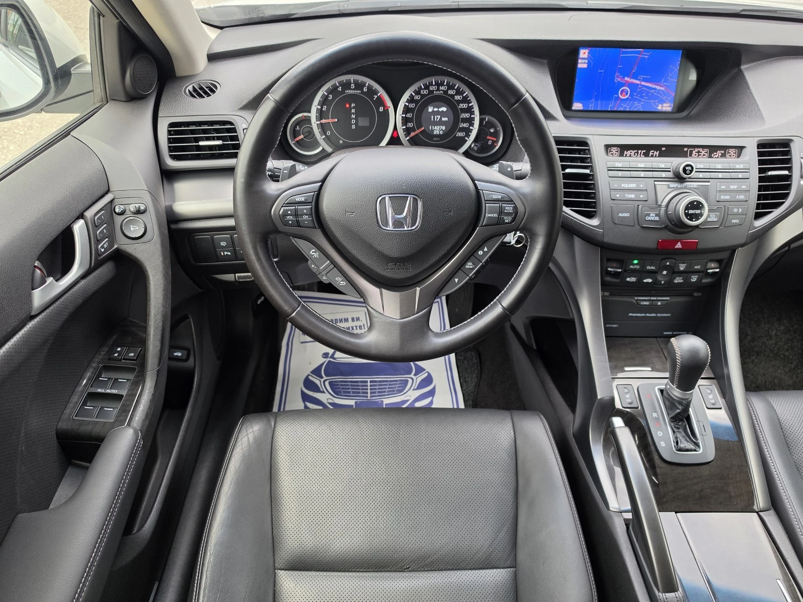 Honda Accord 2.4i Distronic+ Line Asist* Пълна история в ХОНДА, снимка 11 - Автомобили и джипове - 55402707