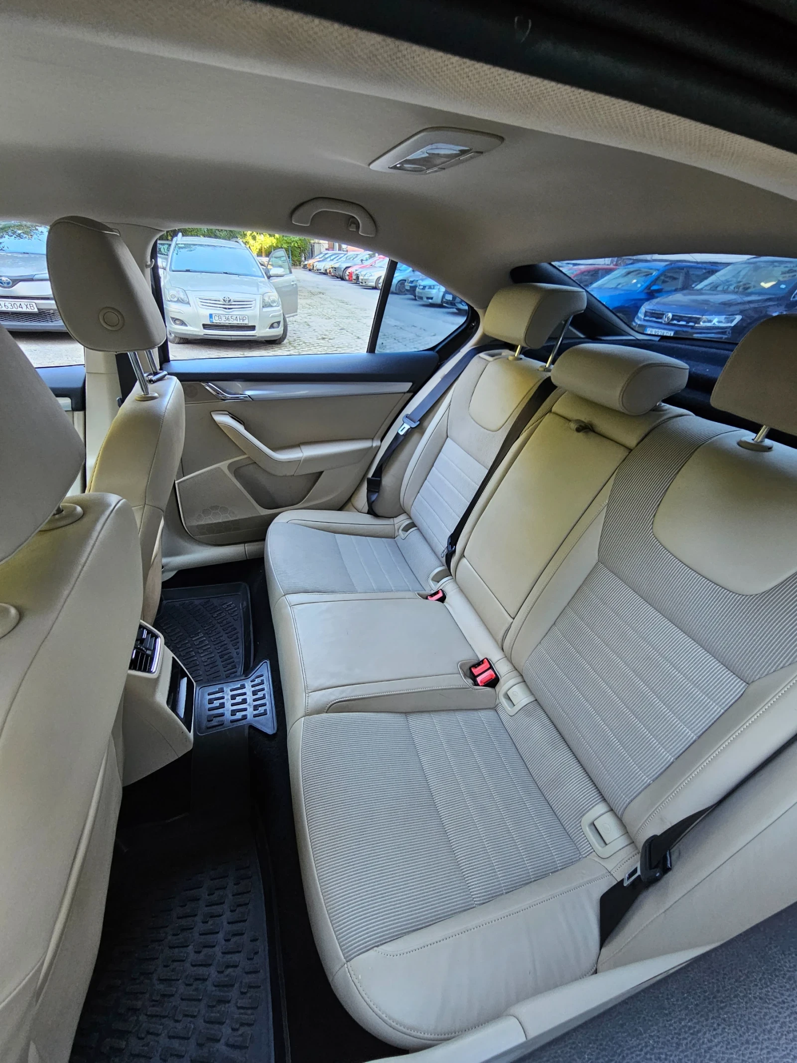 Skoda Octavia, снимка 10 - Автомобили и джипове - 55986346