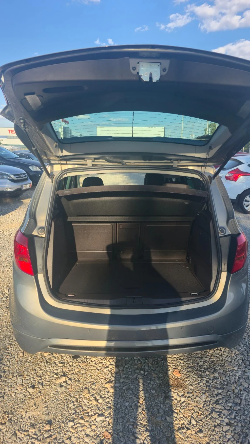 Opel Meriva 1.7 CDTI , снимка 11 - Автомобили и джипове - 56223412