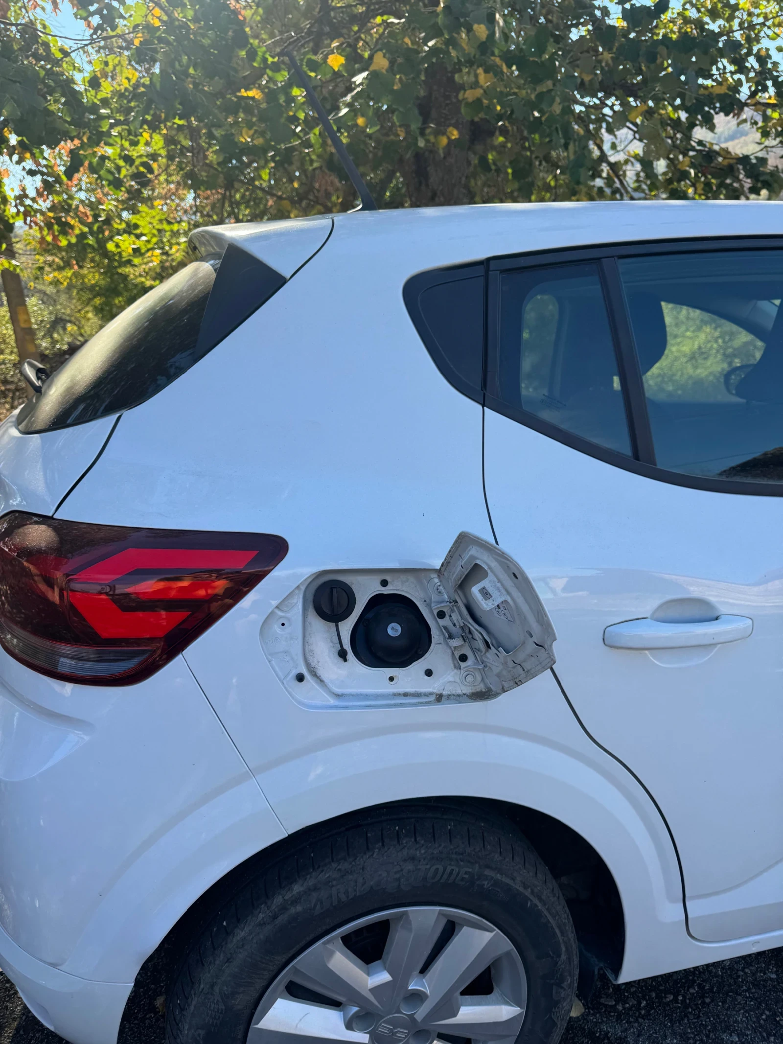 Dacia Sandero ������-����� | Mobile.bg � ����������� 6