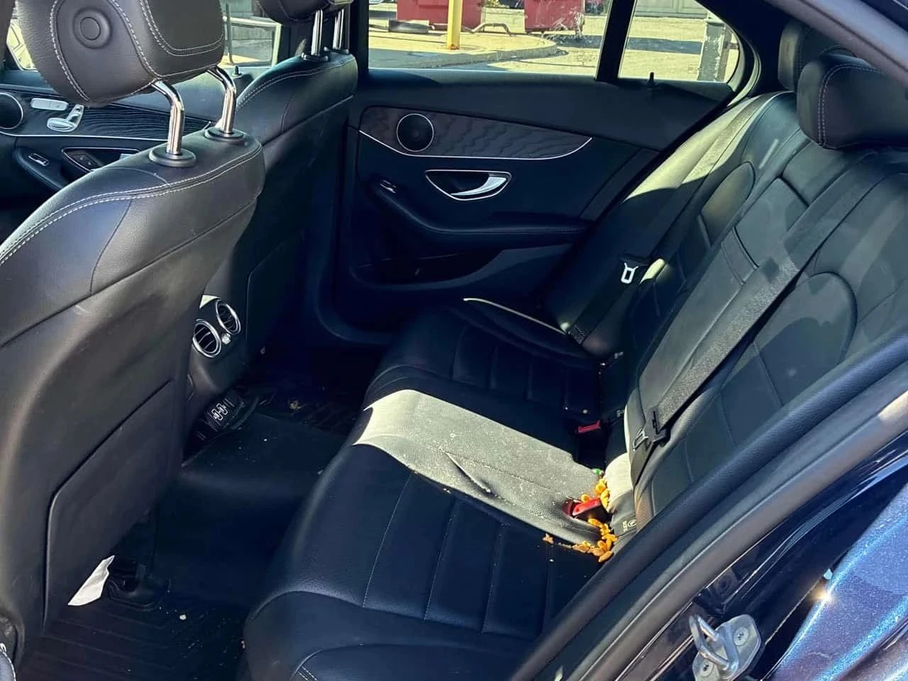 Mercedes-Benz C 300, снимка 10 - Автомобили и джипове - 56728706