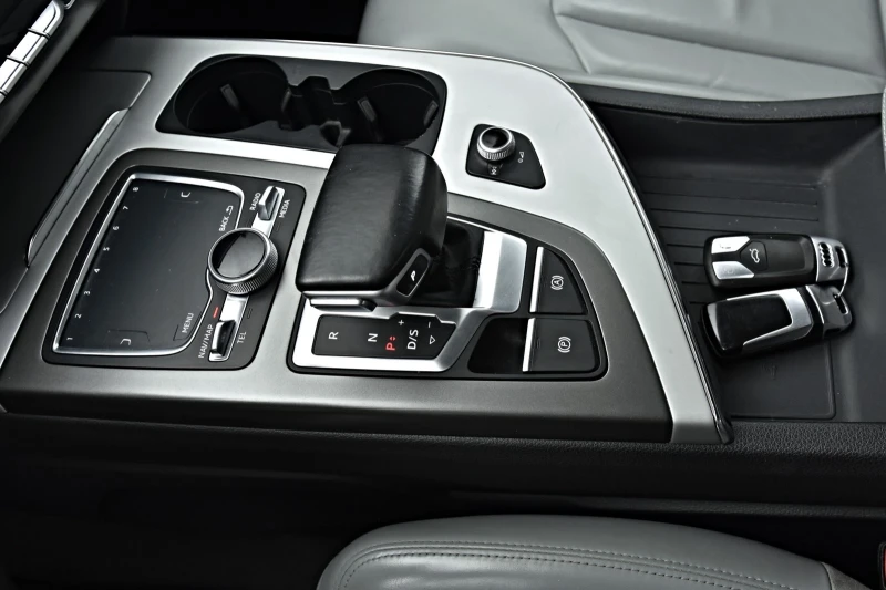 Audi Q7 НОВ ВНОС/7 МЕСТНА/ ЛИЗИНГ, снимка 6 - Автомобили и джипове - 52726562
